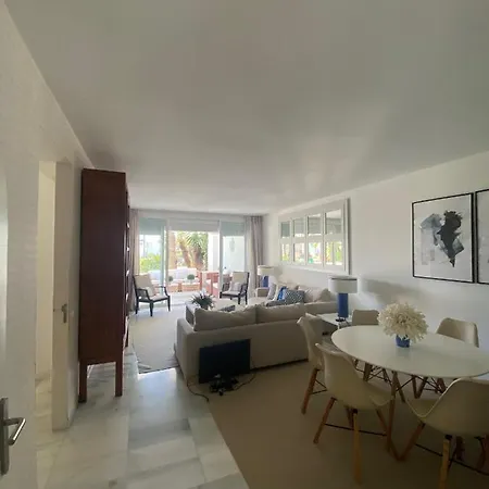 Alcazaba De Jardin Apartment Estepona
